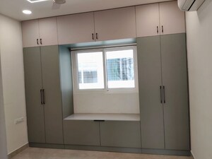 Room in 3 BHK Apartment at Candeur 40, Miyapur – for Rent