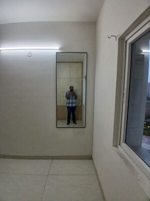 Room in 3 BHK Apartment at Aparna Zenon, Puppalaguda – for Rent