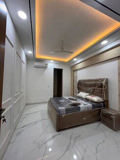 3 BHK + Servant Room,Extra Room,Store Room Apartment For Rent in Chattarpur