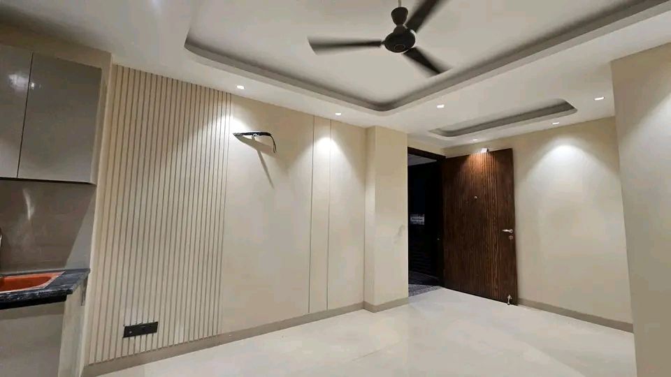 3 BHK + Servant Room,Extra Room,Store Room Apartment For Rent in Chattarpur