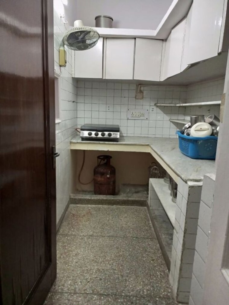 Kitchen, lajpat nagar ii 2 Bedroom 900 Sq.Ft. Builder Floor In Lajpat Nagar ii Delhi 10343790