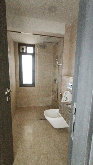 Bathroom in 4 BHK Apartment at Piramal Mahalaxmi Central Tower 2, Mahalaxmi – for Rent