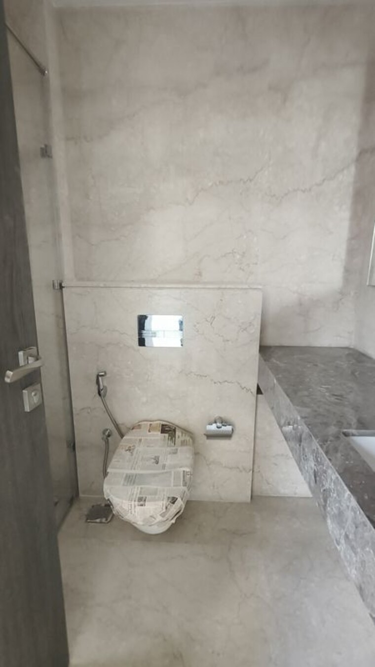 Bathroom, piramal-mahalaxmi-central-tower-2 4 Bedroom 1850 Sq.Ft. Apartment In Mahalaxmi Mumbai 10343797