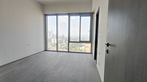 Room in 4 BHK Apartment at Piramal Mahalaxmi Central Tower 2, Mahalaxmi – for Rent