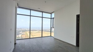 Room in 4 BHK Apartment at Piramal Mahalaxmi Central Tower 2, Mahalaxmi – for Rent