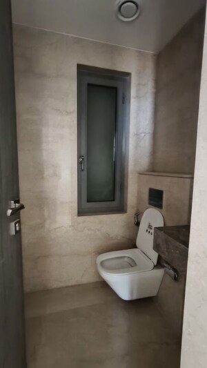 Bathroom in 4 BHK Apartment at Piramal Mahalaxmi Central Tower 2, Mahalaxmi – for Rent