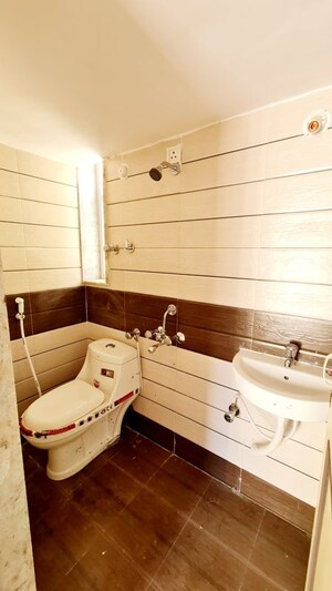 Bathroom in 1.5 BHK Apartment at Sunshine Swapna Nagari, Badlapur West – for Sale