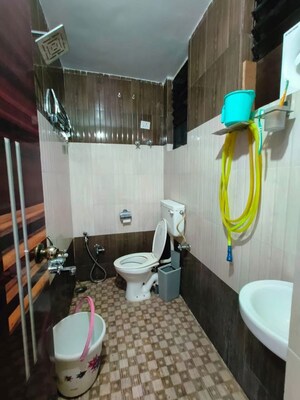 Attached Bathroom in 2 BHK Apartment at Uday Nagar – for Rent