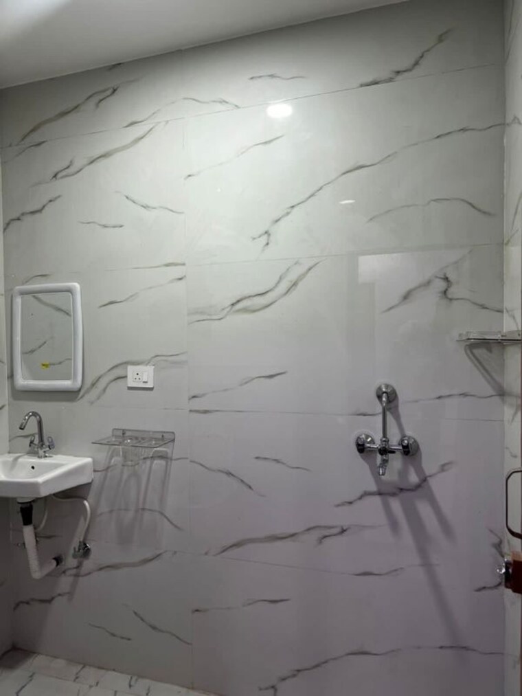 Bathroom, sector 56 1 RK 220 Sq.Ft. Builder Floor In Sector 56 Gurgaon 10343814
