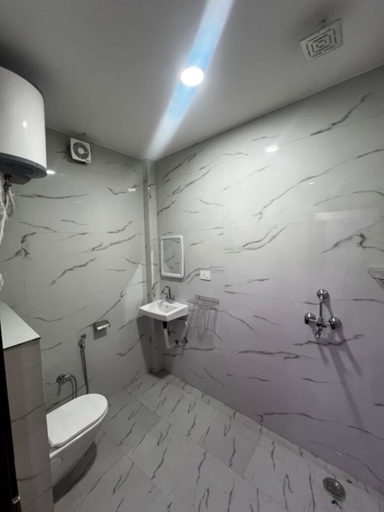 Bathroom, sushant-tower 1 RK 230 Sq.Ft. Builder Floor In Sector 56 Gurgaon 10343815