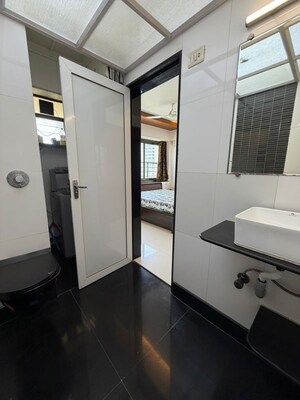 Bathroom in 3 BHK Apartment at Beachwood Tower, Andheri West – for Rent