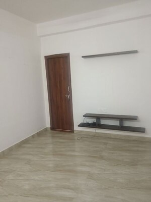 Room in 2 BHK Apartment at Manikonda – for Rent