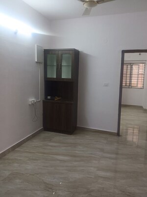 Room in 2 BHK Apartment at Manikonda – for Rent