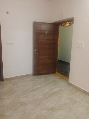 Room in 2 BHK Apartment at Manikonda – for Rent