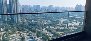 Swimming Pool in 2 BHK Apartment at Sheth Auris Bliss, Malad West – for Sale
