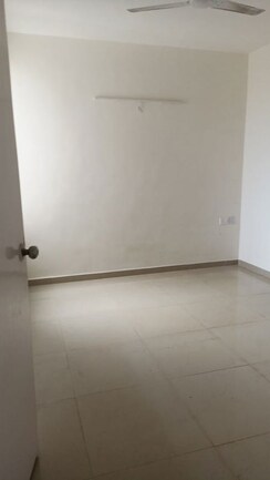 2 BHK Apartment For Sale in Shree Vardhman Green Court