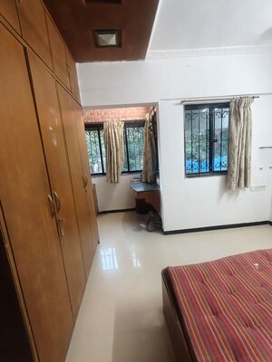 Furnished Amenities in 2.5 BHK Apartment at Arahant Society, Santacruz East – for Rent