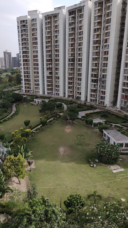Plot For Sale in Jaypee Kensington Park Plot