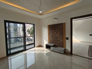 Room in 6 BHK Independent House at Sector 79 – for Sale