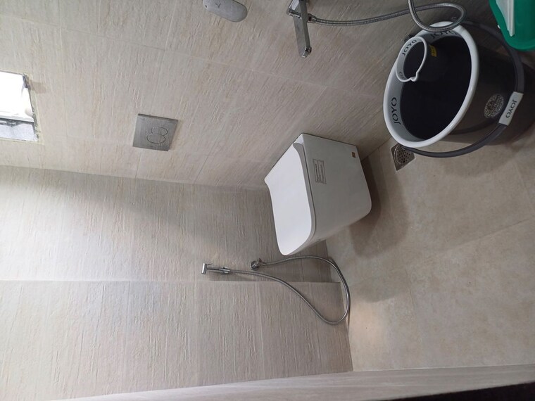 Bathroom, kopar khairane Pg For Girls In Kopar Khairane 10343958