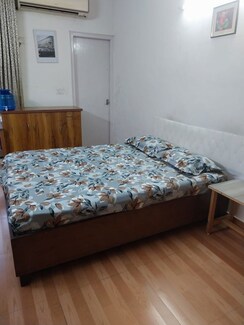 1 BHK Builder Floor For Rent in Kalkaji