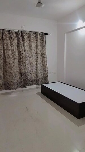 Bedroom in 2 BHK Apartment at Naren Bliss Phase I, Magarpatta Road – for Rent