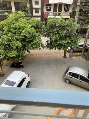 Parking in 4 BHK Independent House at Ardee City, Sector 52 – for Rent