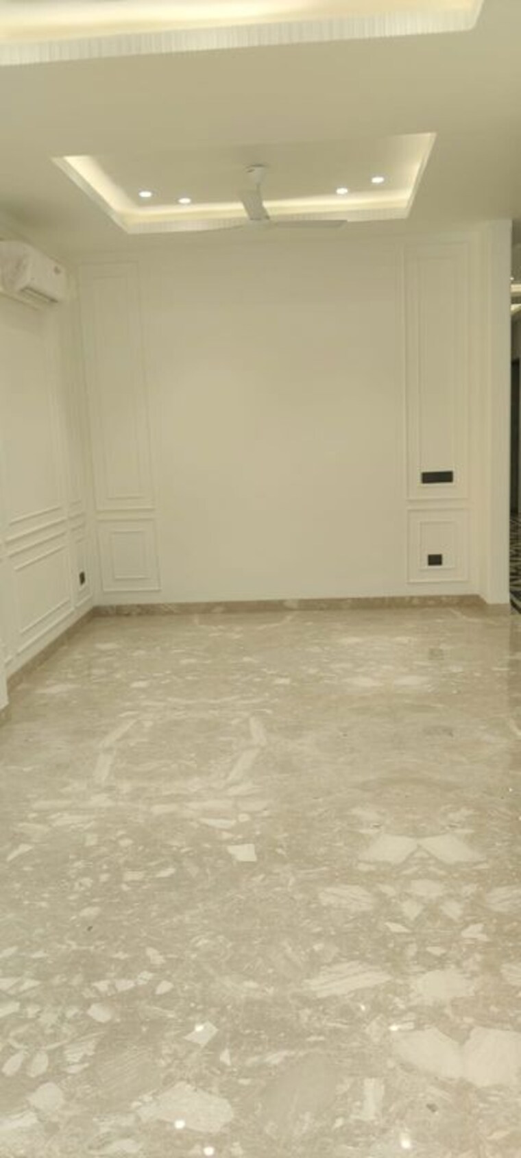 Room, greater kailash ii 4 Bedroom 2700 Sq.Ft. Builder Floor In Greater Kailash ii Delhi 9948005
