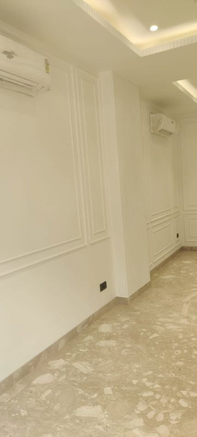Room, greater kailash ii 4 Bedroom 2700 Sq.Ft. Builder Floor In Greater Kailash ii Delhi 9948005