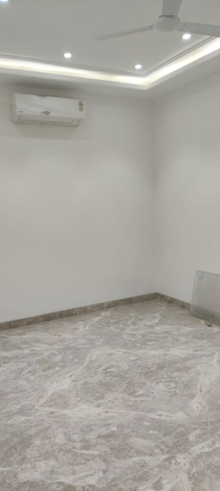 Room, greater kailash ii 4 Bedroom 2700 Sq.Ft. Builder Floor In Greater Kailash ii Delhi 9948005