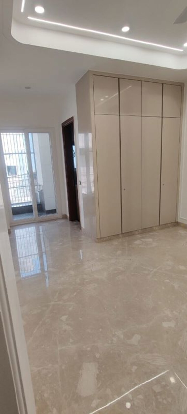 Room, greater kailash ii 4 Bedroom 2700 Sq.Ft. Builder Floor In Greater Kailash ii Delhi 9948005