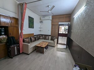 Living Room in 2 BHK Builder Floor at Sector 31 – for Rent