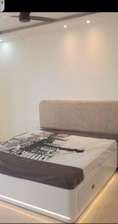 3.5 BHK + Servant Room Apartment For Rent in Rishita Manhattan