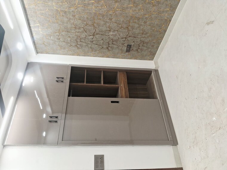Room, baraula 2 Bedroom 90 Sq.Yd. Builder Floor In Baraula Noida 10344059