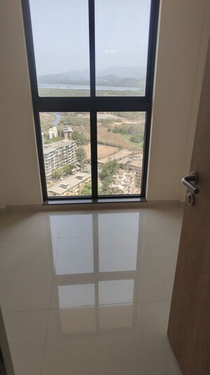Room in 2.5 BHK Apartment at Lodha Casa Supremo, Mira Road East – for Rent