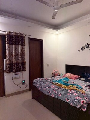 Bedroom in 2 BHK Builder Floor at Sector 45 – for Rent