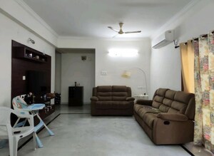 Living Room in 3 BHK Apartment at Sriram Nagar – for Rent