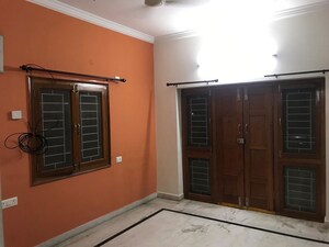 Room in 3 BHK Apartment at Sriram Nagar – for Rent