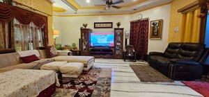 Living Room in 6+ BHK Villa at Gomti Nagar – for Sale