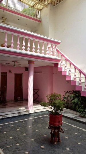 6+ BHK Villa – Exterior View View at Gomti Nagar - for Sale