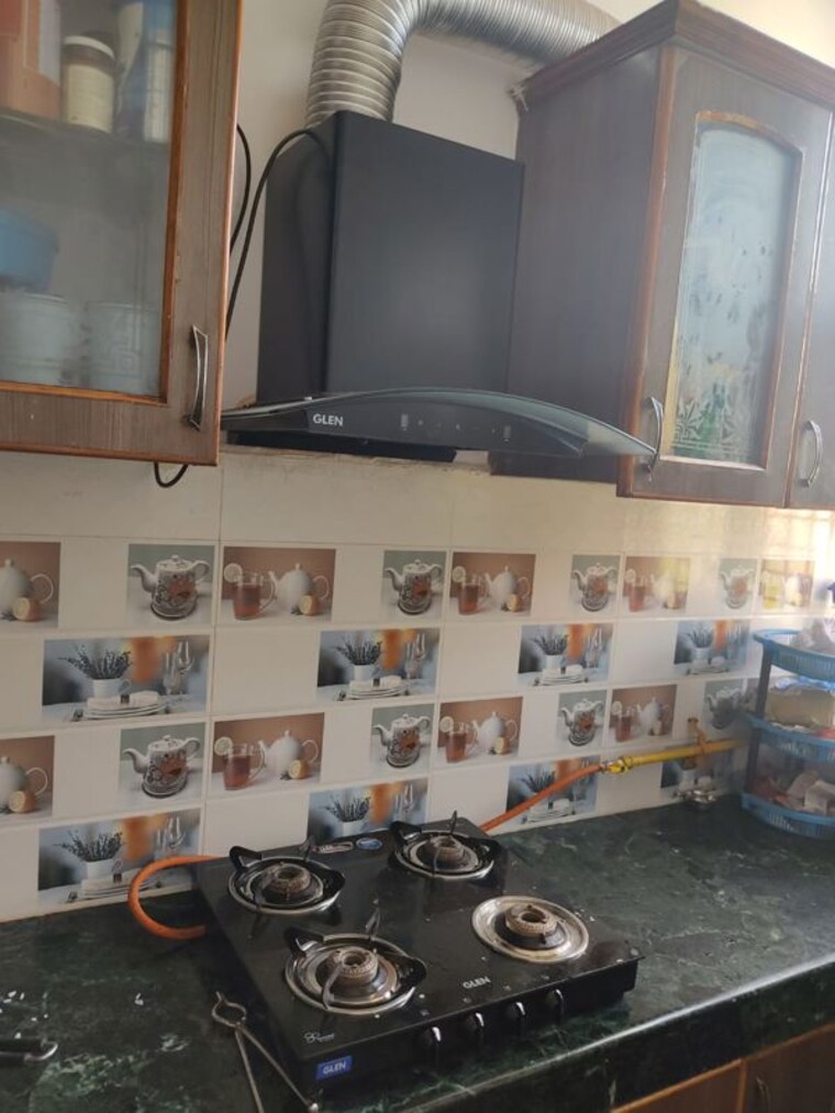  Parking, sector 31 3.5 Bedroom 450 Sq.Mt. Villa In Sector 31 Noida 10344168