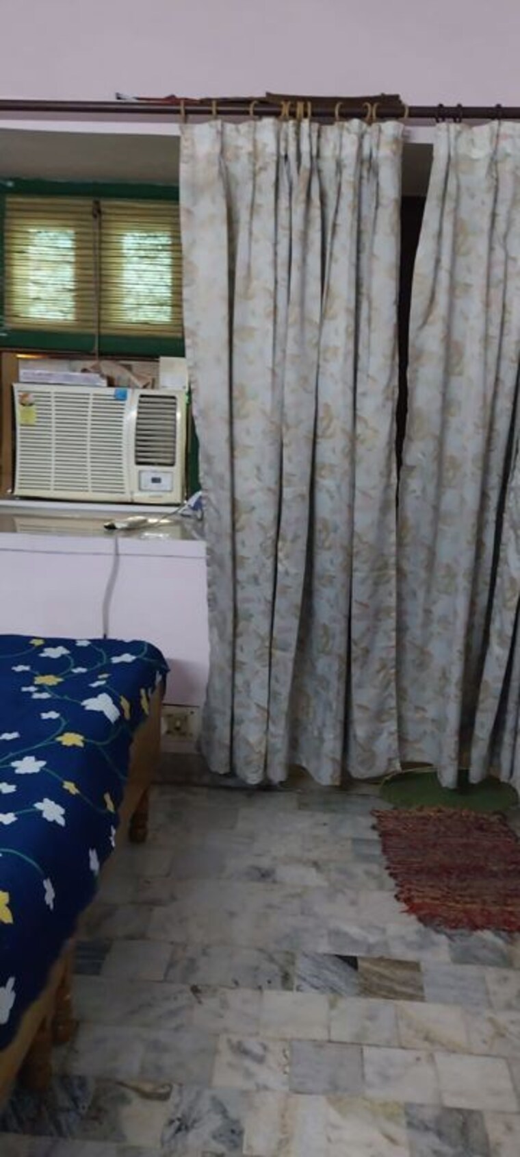  Parking, sector 31 3.5 Bedroom 450 Sq.Mt. Villa In Sector 31 Noida 10344168