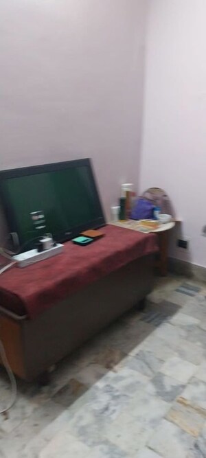 Bedroom in 3.5 BHK Villa at Sector 31 – for Rent