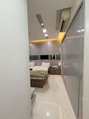 Furnished Amenities in 3 BHK Apartment at Lodha Splendora, Ghodbunder Road – for Sale