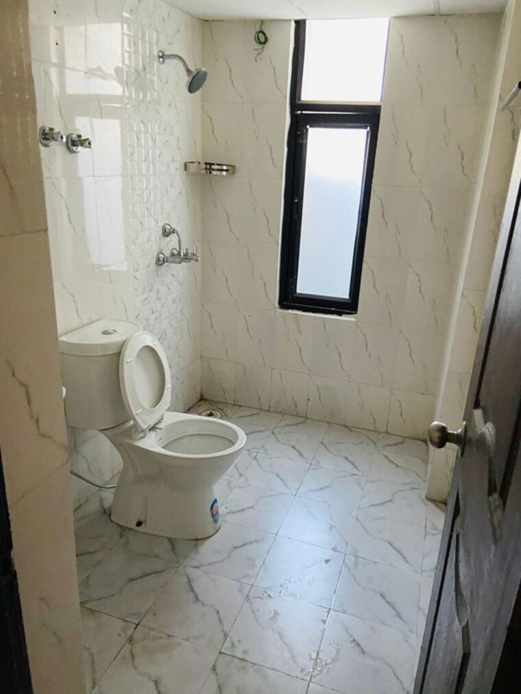 Bathroom, ajnara-integrity 2 Bedroom 990 Sq.Ft. Apartment In Raj Nagar Extension Ghaziabad 10344236