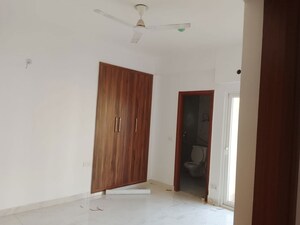 Room in 3 BHK Apartment at Purvanchal Royal City II, Chi V Greater Noida – for Rent