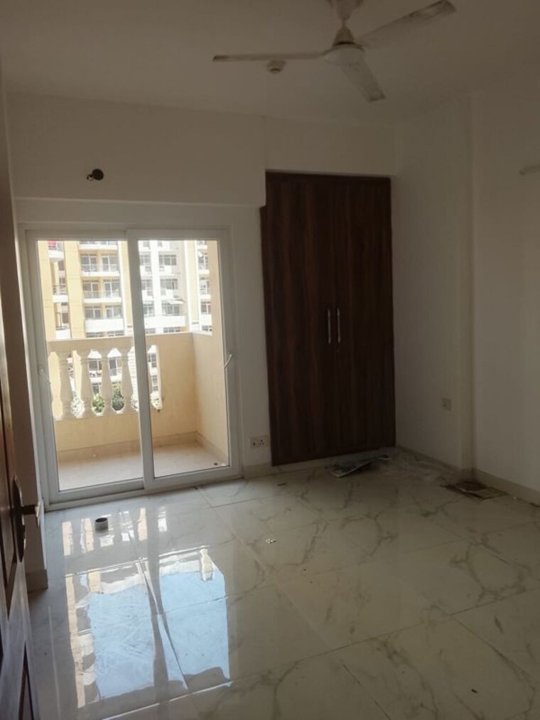 Room, purvanchal-royal-city-ii 3 Bedroom 1349 Sq.Ft. Apartment In Chi V Greater Noida Greater Noida 10344232