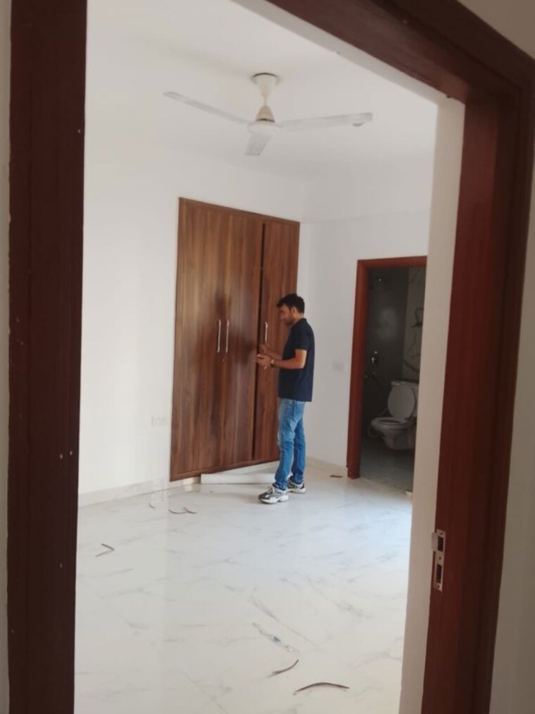 Room, purvanchal-royal-city-ii 3 Bedroom 1349 Sq.Ft. Apartment In Chi V Greater Noida Greater Noida 10344232