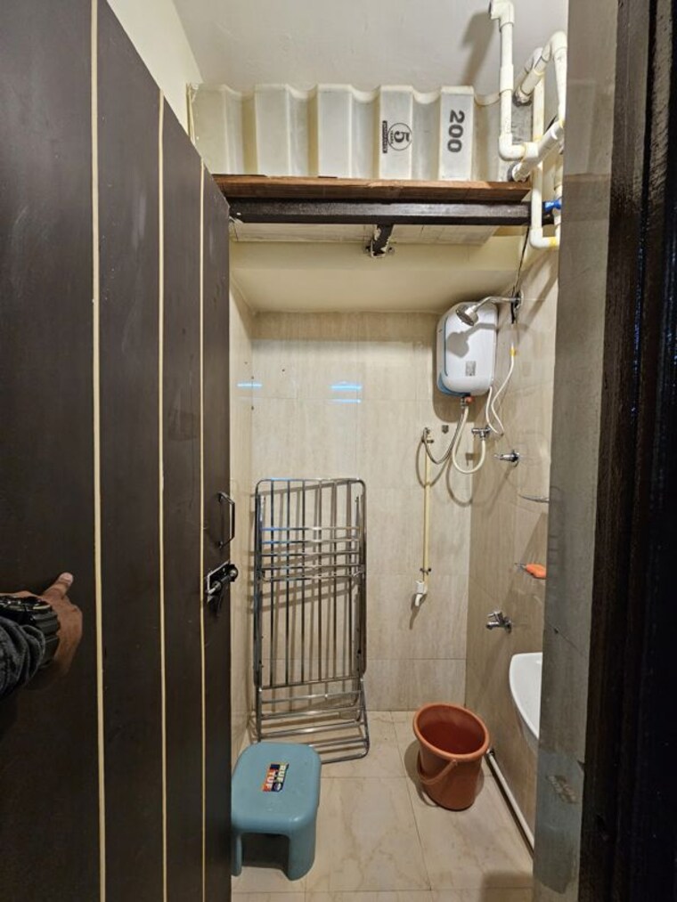 Bathroom, naman-sudarshan 1 Bedroom 350 Sq.Ft. Apartment In Shivajinagar Pune 10344160