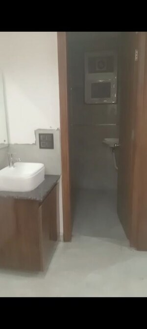Bathroom in 2 BHK Builder Floor at Sai Kunj New Palam  vihar, New Palam Vihar Phase 3 – for Rent